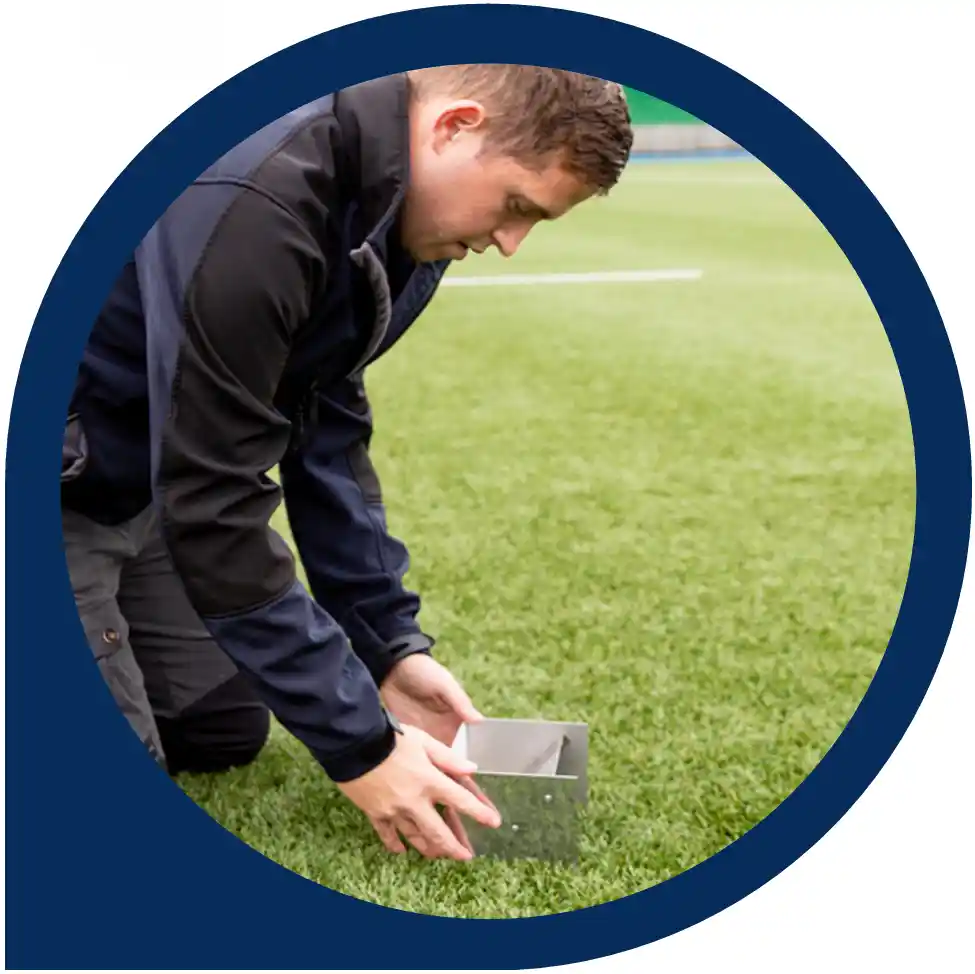 A Sports Labs specialist does a free pile measurement.